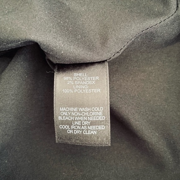 WHBM Satin Pleated Animal Print Skirt w/ Pockets, size 0 - Picture 4 of 5